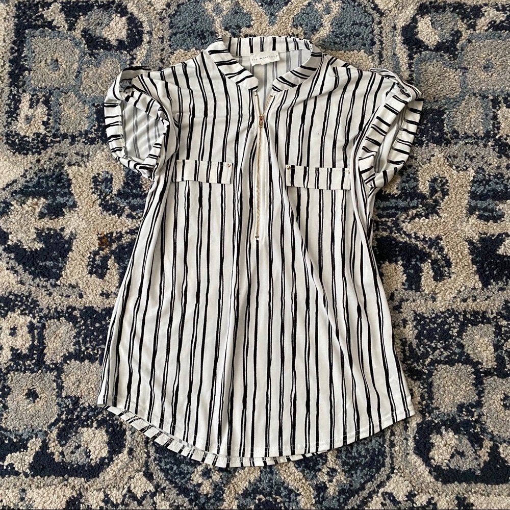 Cute striped zipper blouse